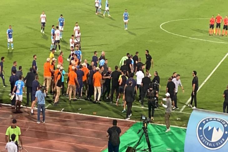 يلا كورة يكشف سبب اشتباكات ما بعد مباراة الزمالك وبيراميدز
